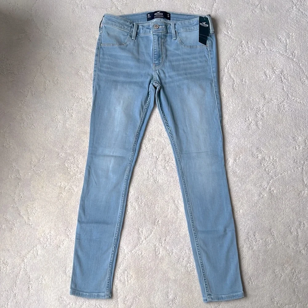 Hollister Super Light Blue Low Rise Super Soft Jegggings, 5 Short Juniors, NWT - Picture 1 of 6